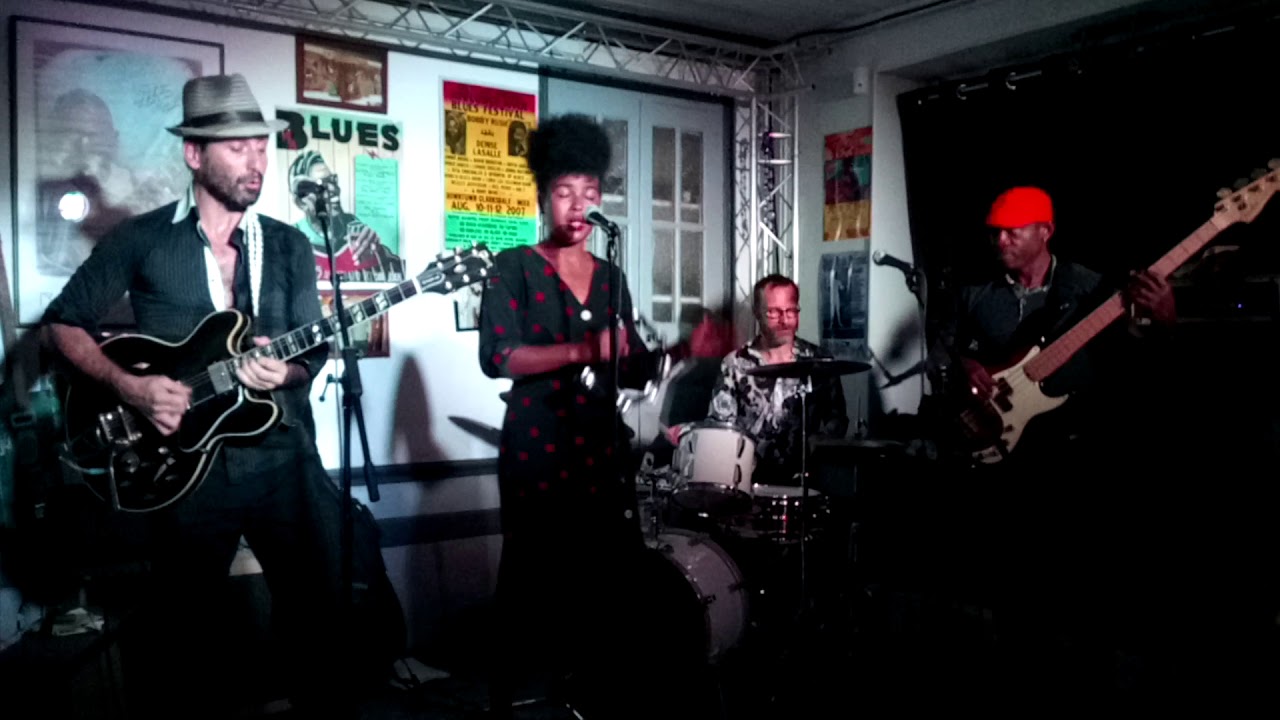 Elina Jones & Fred Brousse Trio à La Maison du Blues