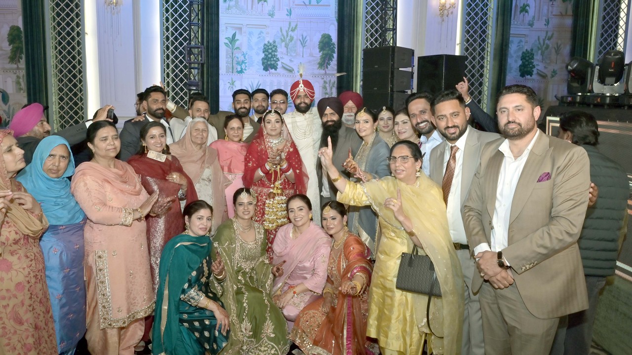 LIVE RECEPTION CEREMONY RAMANDEEP SINGH WEDS PAHULPREET KAUR LIVE BY SATGURU STUDIO M.9915516238