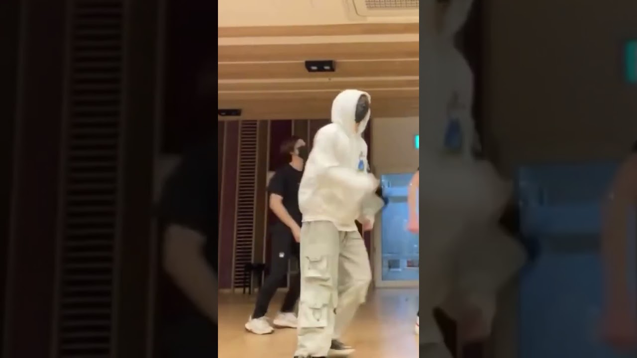 Yunseong’s dancing is so addicting😭Bringing back this amazing live practice 