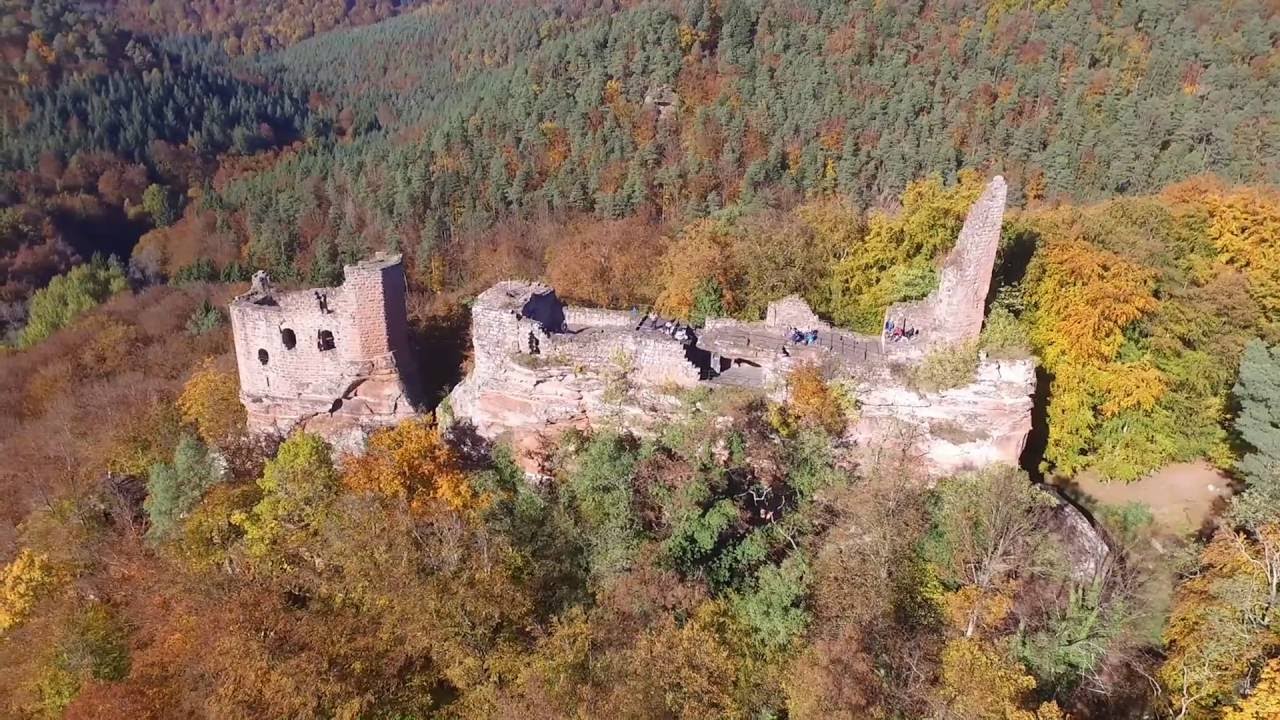 Burg Wasigenstein (Wasgau) zu Fu&szlig; und aus der Luft betrachtet