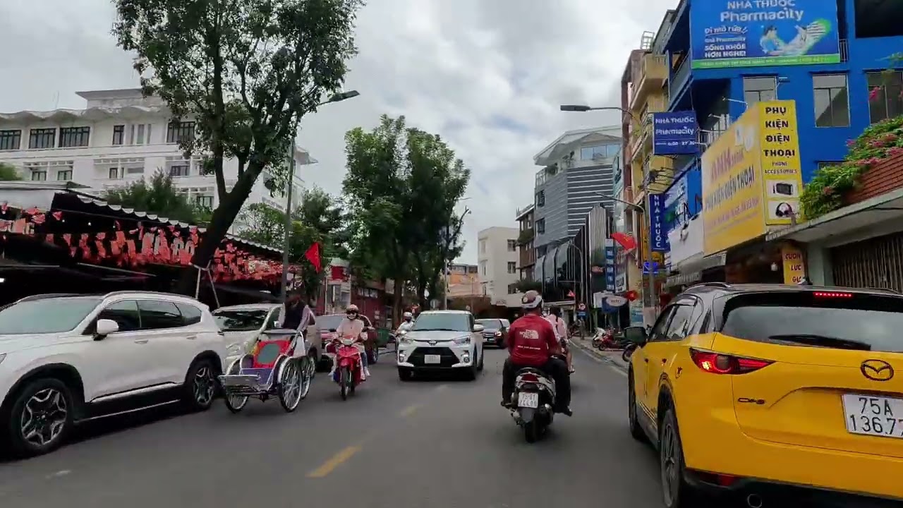 MỒNG 3 TẾT Ở HUẾ CÓ MƯA XUÂN | Yên Vui