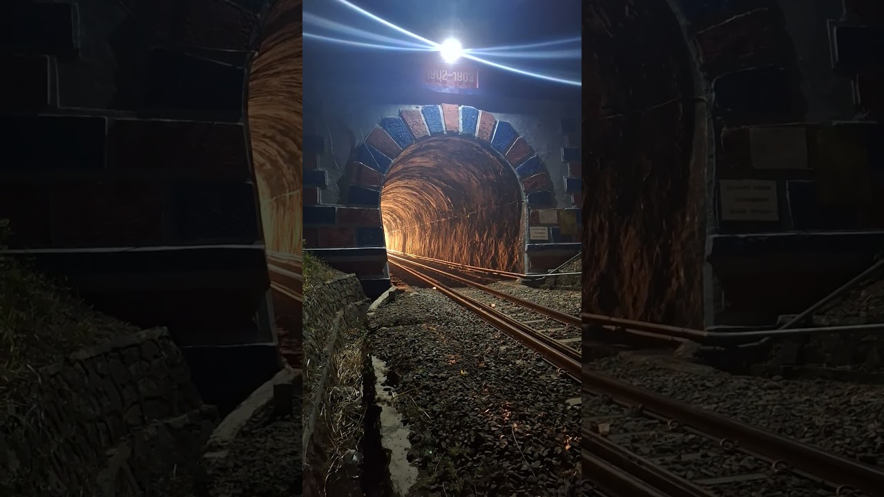 Uji coba rangkaian peti kemas jumbo di terowongan sasaksaat #keretaapi #train #terowongansasaksaat