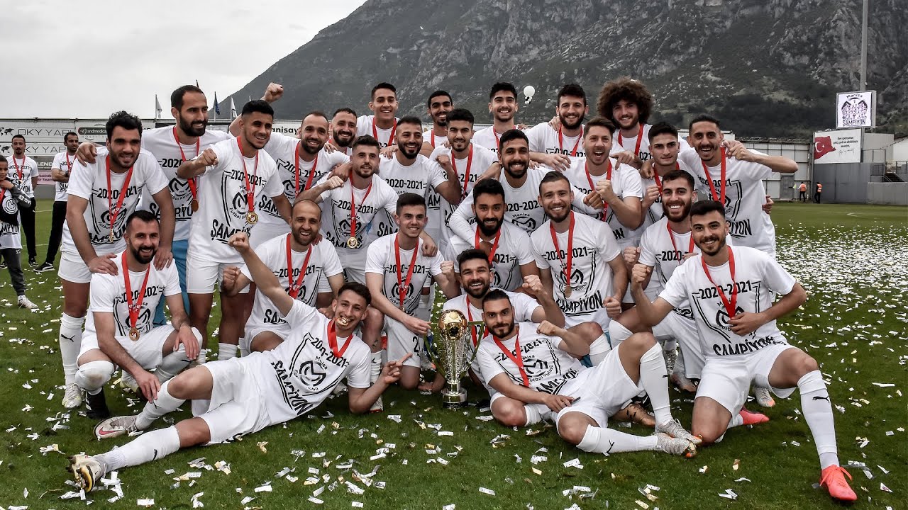 2020-2021 Sezonu TFF 2. Lig Beyaz Grup Şampiyonu Manisa FK Kupa Töreni