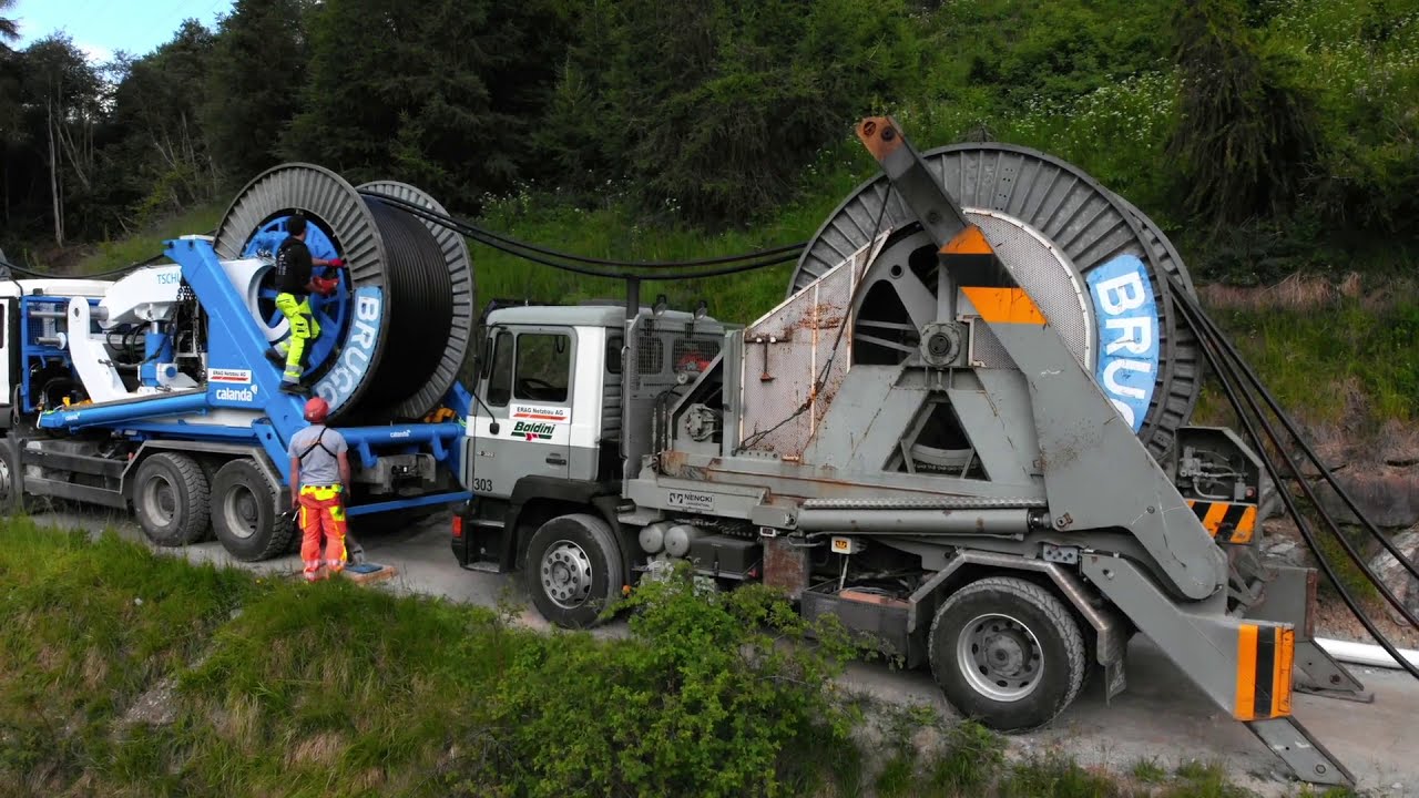 Bau der 110-kV-Erdkabelleitung von Bever nach Pradella (Film von Brugg Cables)