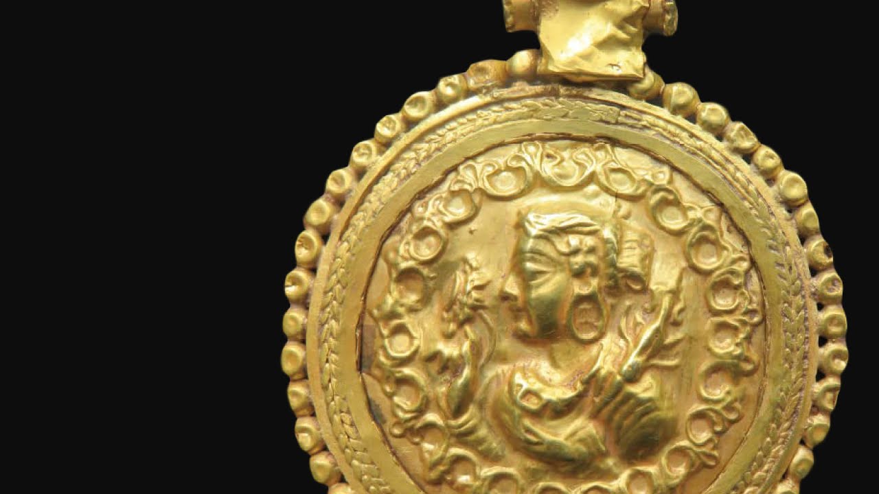 Long Table 105. In the Treasure Room of the Sakra King