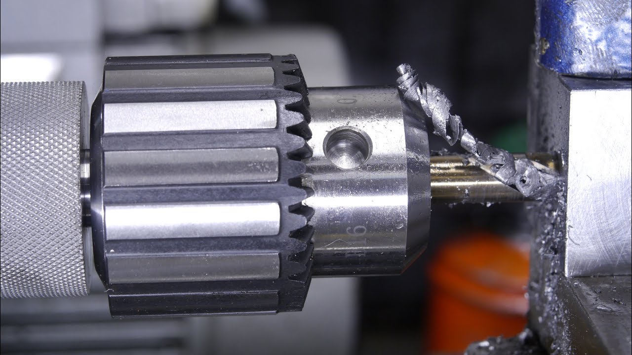 Finally finishing an old lathe project and testing the new vfd