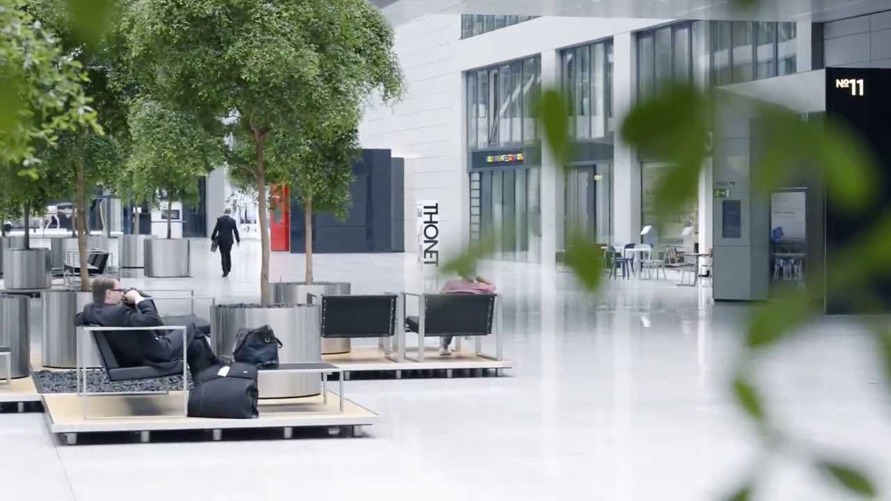 hydroflora Projekt: Begr&uuml;nung des Conference Centers 