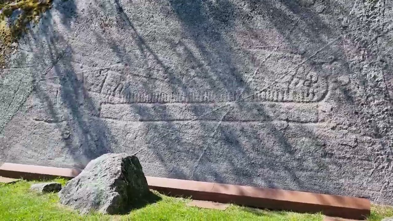 3000 year old Norwegian rock carving