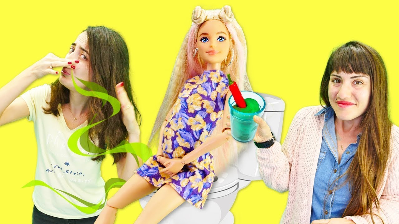Barbie tuvaletten çıkamıyor! Sevcan ve Ümit ile kız oyunları!