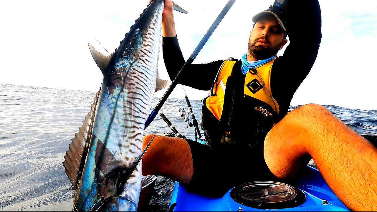 BIG SPANISH MACKEREL SCHOOL! OFFSHORE KAYAK FISHING NOOSA