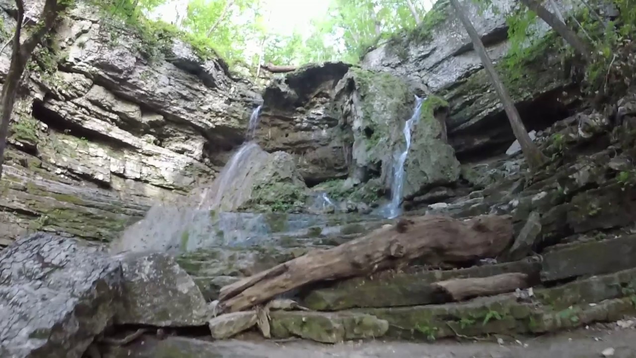 Pocket Falls at Pigeon Mountain in Georgia