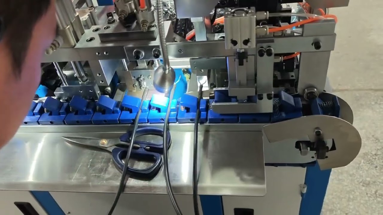 Semi-Automatic Plug Insert Crimping Machine
