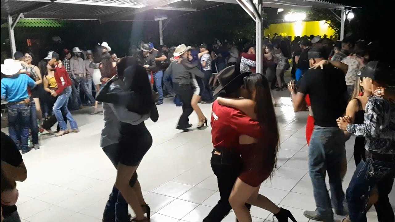 La Octava  Norteña  en el cumple de Iscra