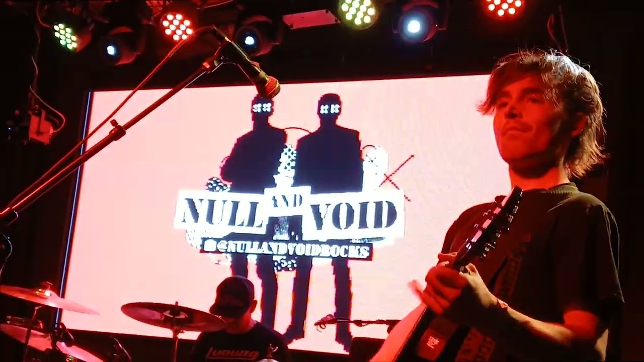 Null & Void perform Heartbreaker - Wicked World