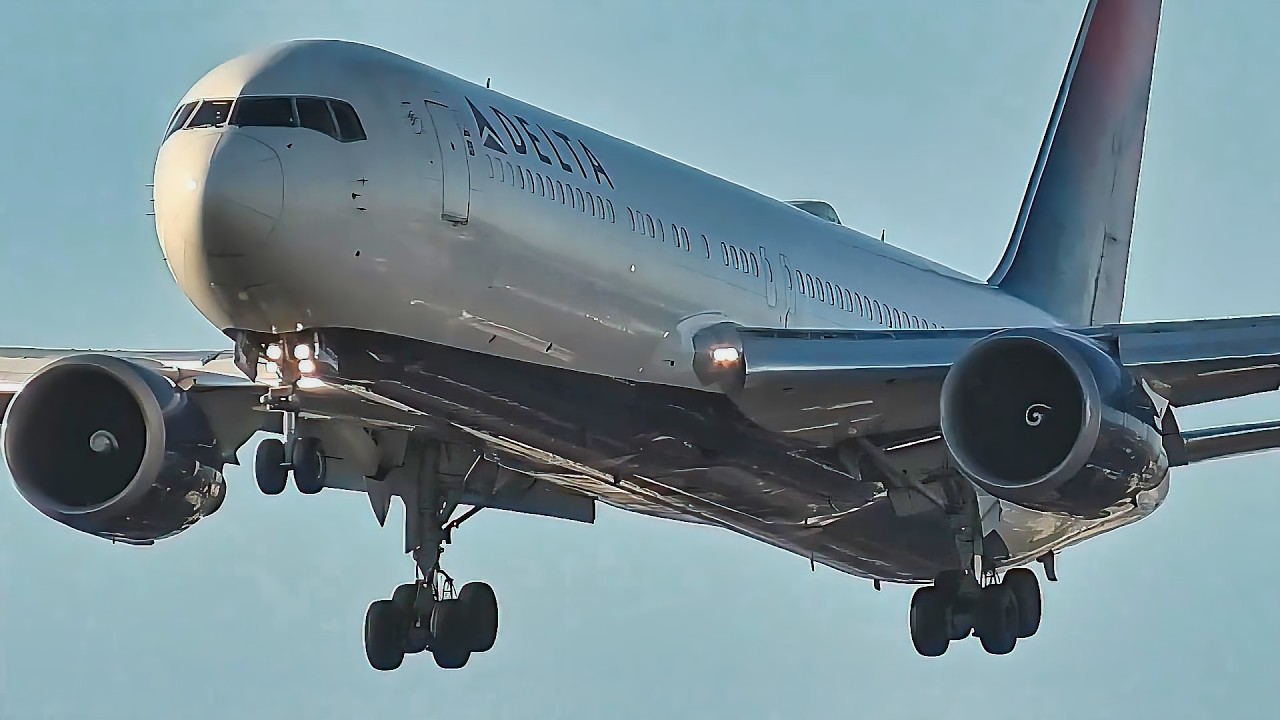 Delta Boeing 767-300ER STUNNING Close-Up Landing at Lisbon Airport! ✈️