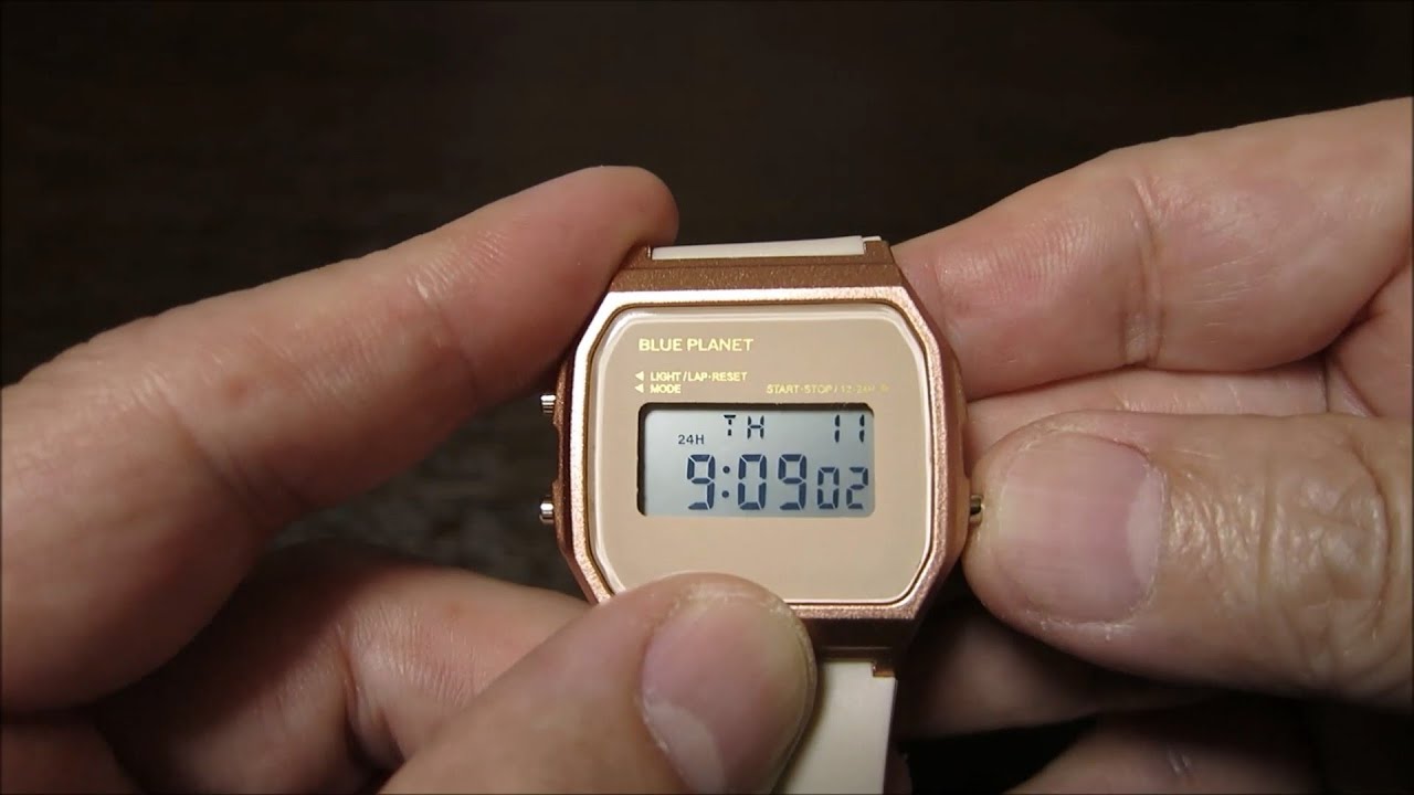 ダイソー 腕時計　300円『BULE PLANET』