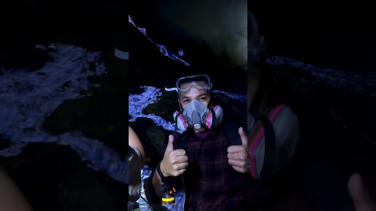 I got a chance to see blue fire at Kawah Ijen 🌋🇮🇩java, Indonesia #bluefire #kawahijenbanyuwangi