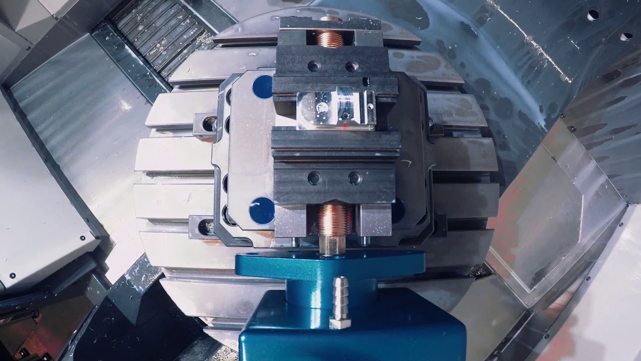 CentroLite - der zentrische Schraubstock. Perfektion in CNC Automation.