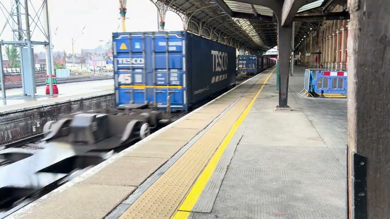 Direct Rail services class 88010 Aurora Daventry DRS (Tesco) to Coatbridge 