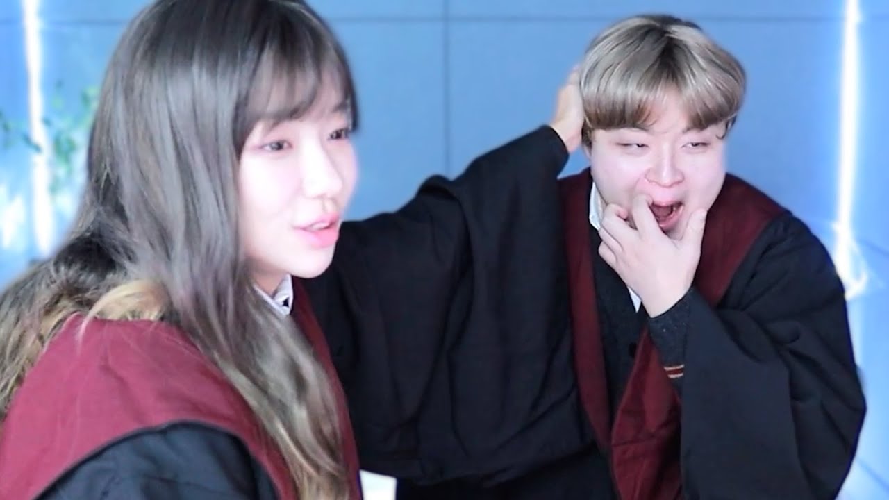 네 맞아요 저희 사실은...