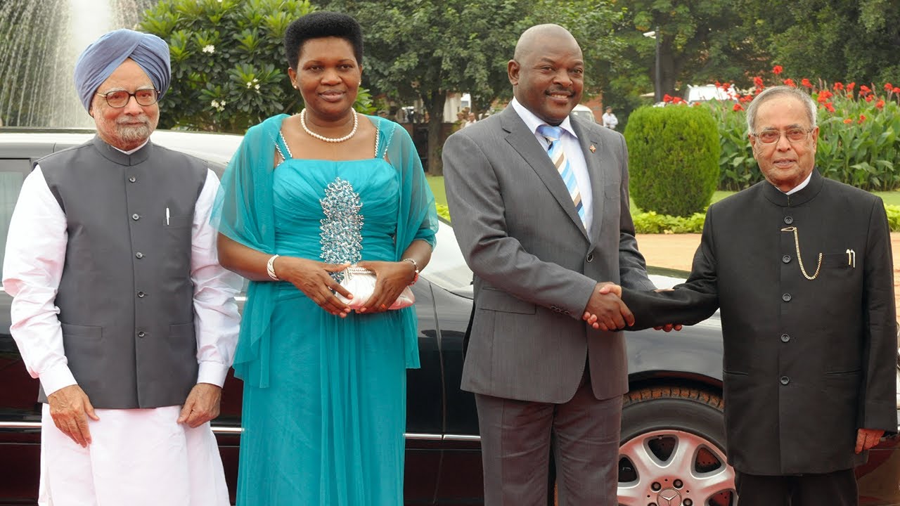 Ceremonial welcome of President Pierre Nkurunziza of the Republic of Burundi at Rashtrapati Bhavan