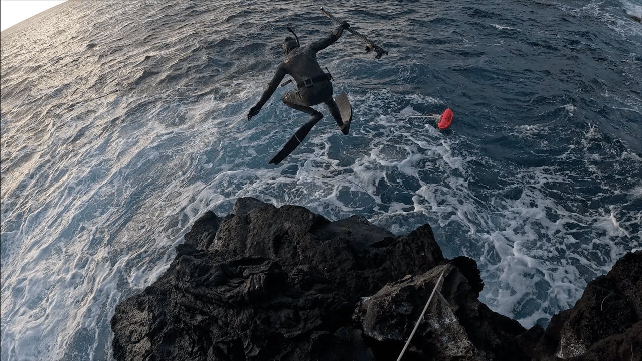 Hawaiian Delicacy - Spearfishing Catch and Cook