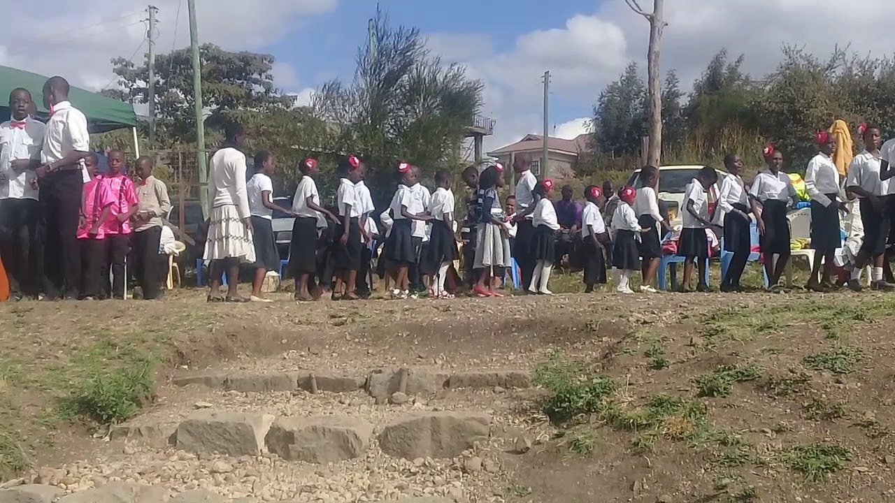 Young paradise ministers. Kiserian Dam choir.