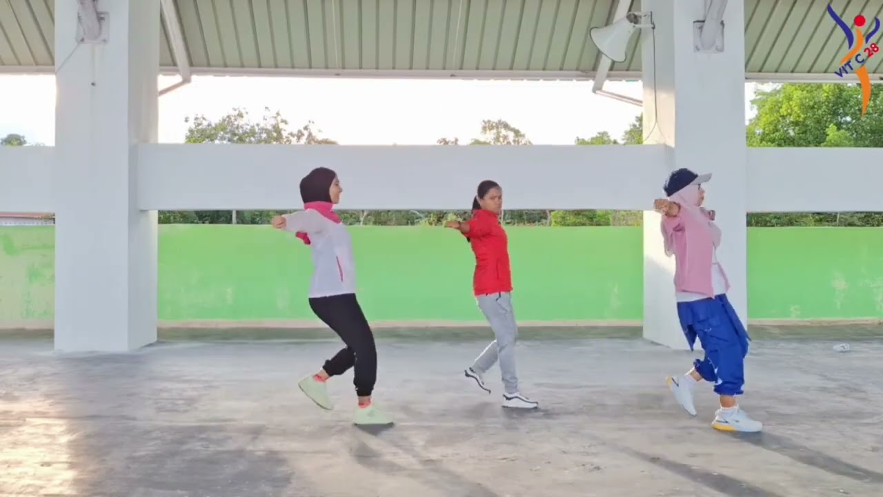 Praktik senam pjok lina, friska, niken, bagus, kevin