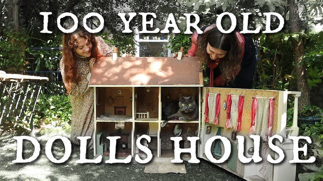 We Bought An Antique 1920`s Dolls House With Contents! Unboxing and tour!