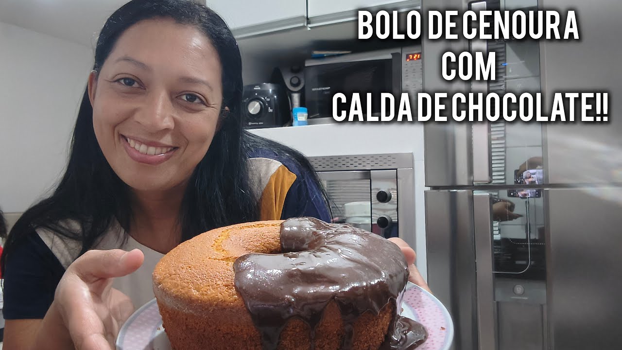 BOLO DE CENOURA COM COBERTURA DE CHOCOLATE