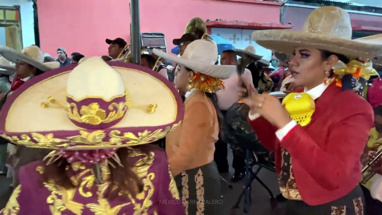 Charras Reinas de Aztahuacan - Banda Felipe Arpero