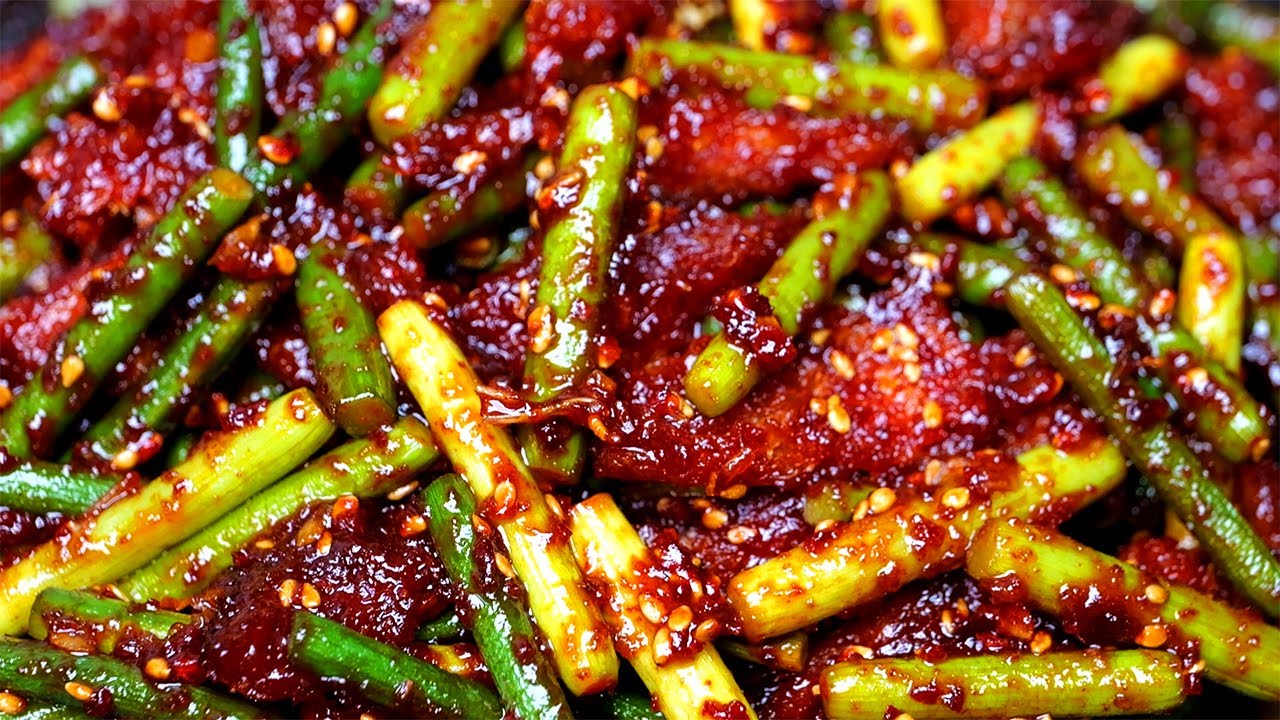 마늘쫑무침이 왜! 이렇게 맛있을까요 