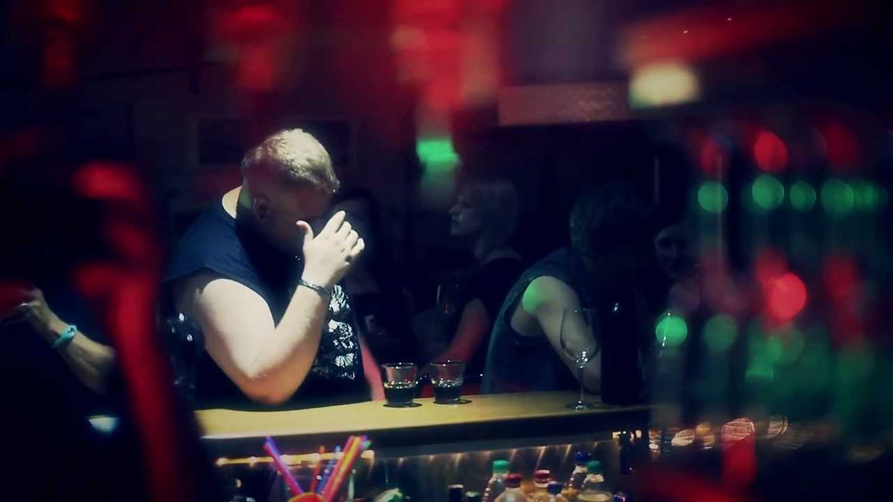 MAJKA - Majka pusti me da spavam