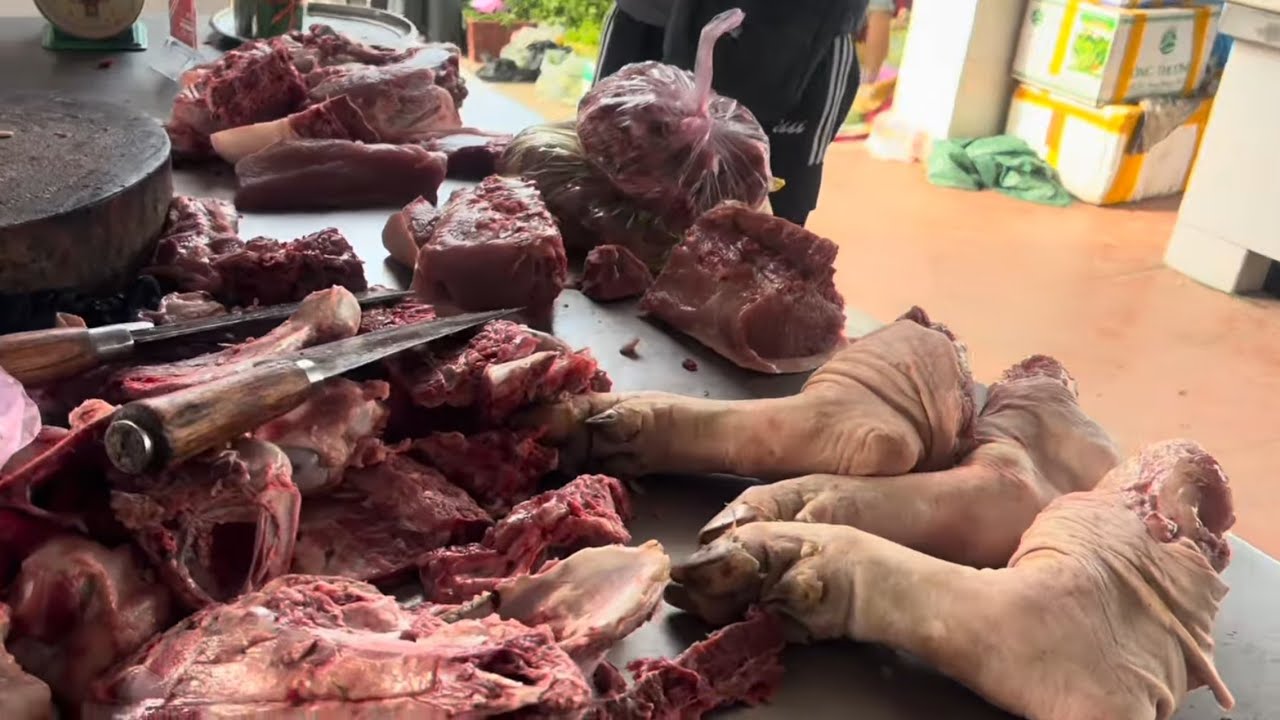 KHÁM PHÁ chợ Mới ngày giáp Tết bò siêu to khổng lồ 400kg tap nap ke bán người mua kg khí nhộn nhịp