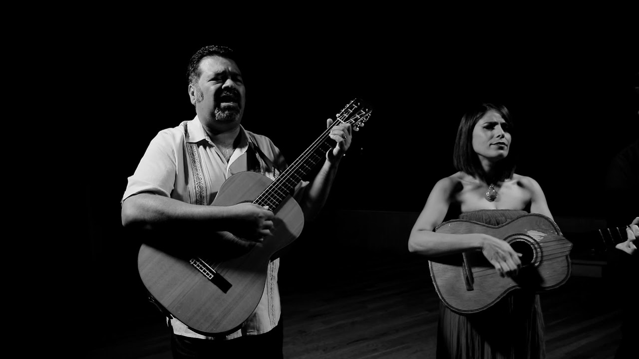 Los Cenzontles - Ella