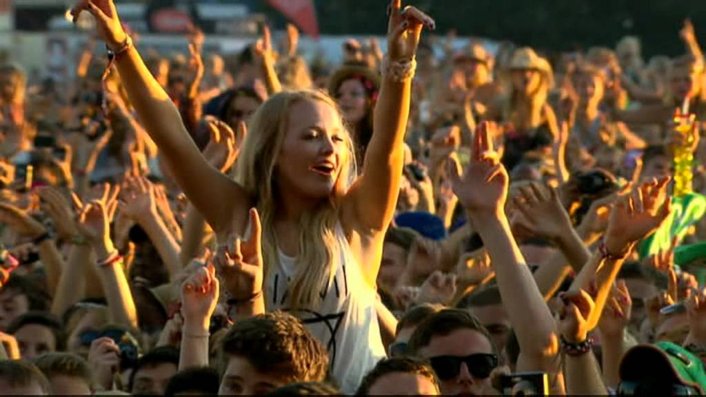 Rihanna - Only Girl (In The World) - V Festival (August 21, 2011)