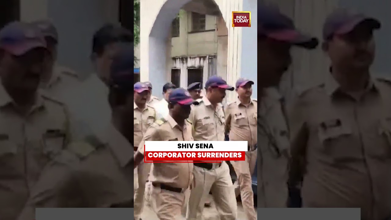 Shiv Sena Corporator Ramesh Mhatre Surrenders In Dombivli Hospital Assault Case #arrested #shivsena