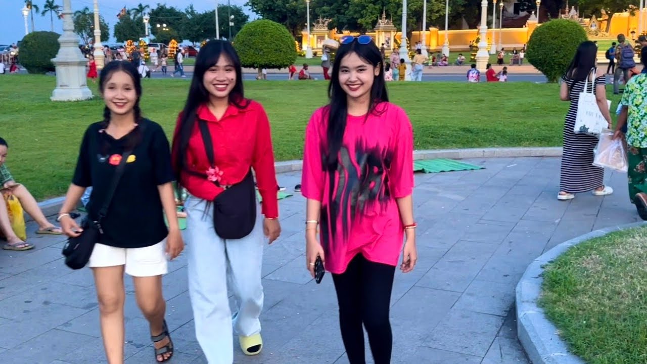 Tourism Cambodia 2024 and walking tour in Phnom Penh city