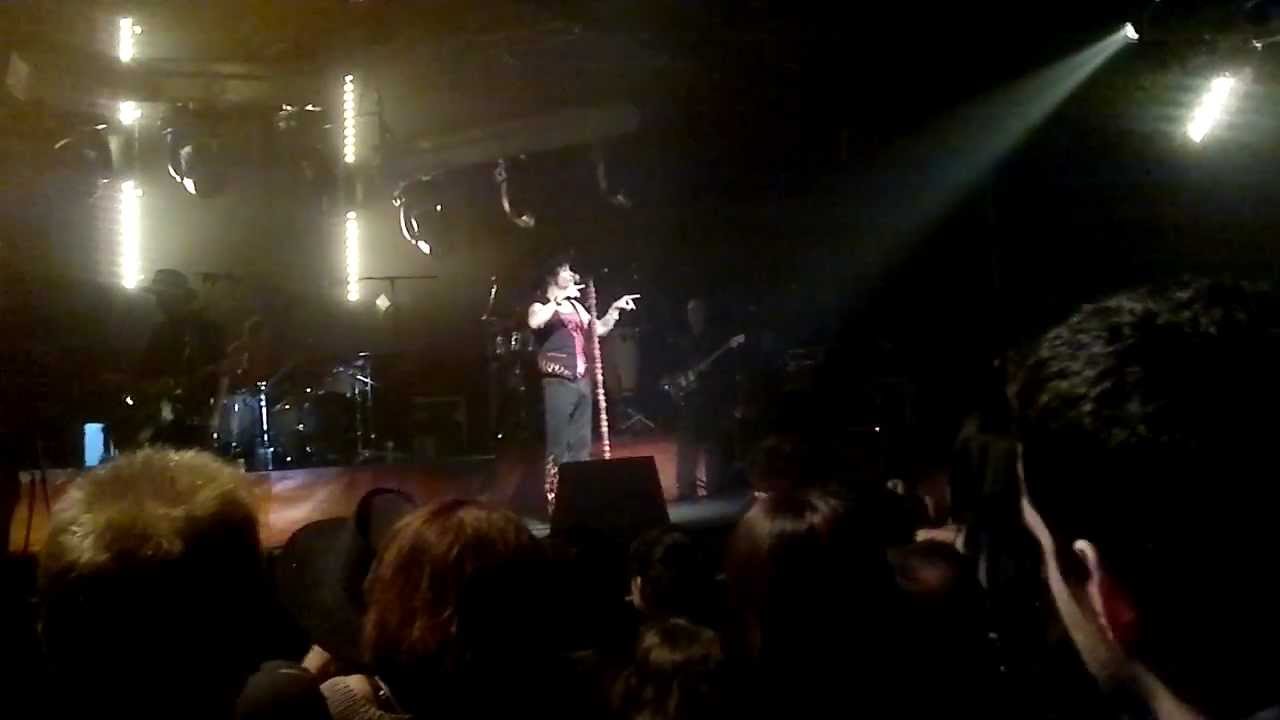 Charla + Nunca se convence del todo a Nadie de Nada - Bunbury