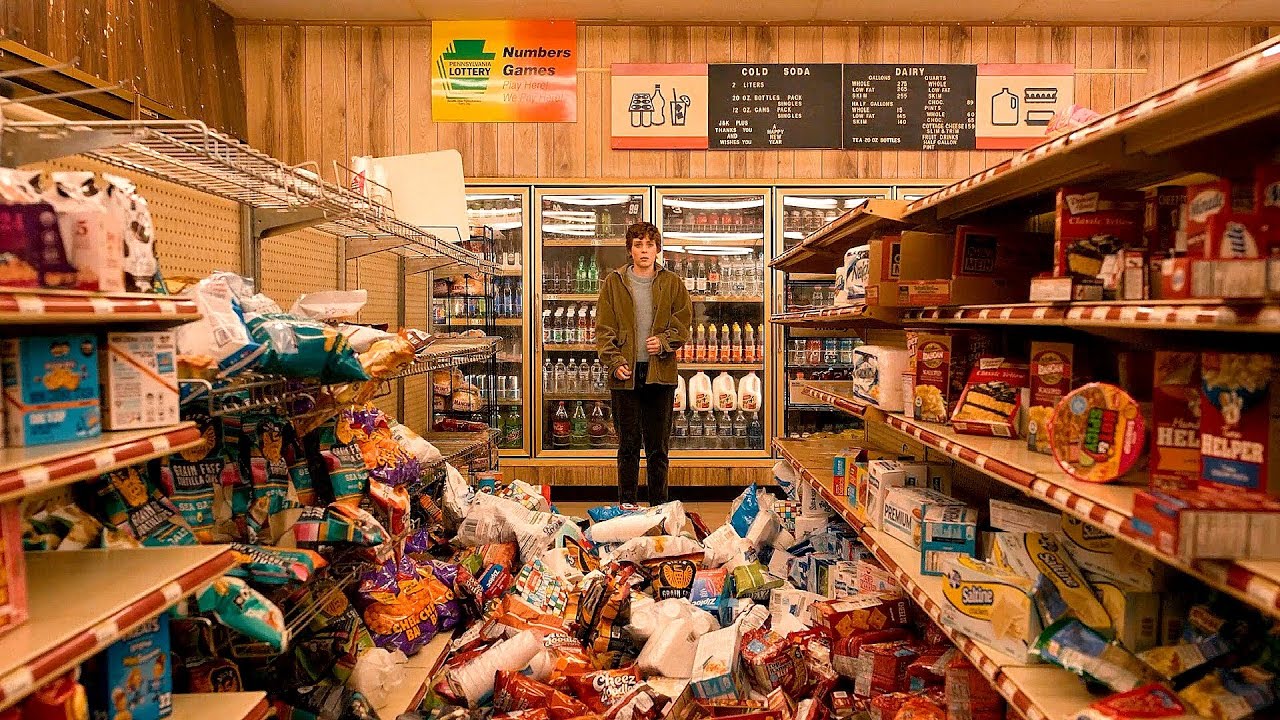 Сидни разрушает стеллажи с едой в магазине. Мне это не нравится (1 сезон)