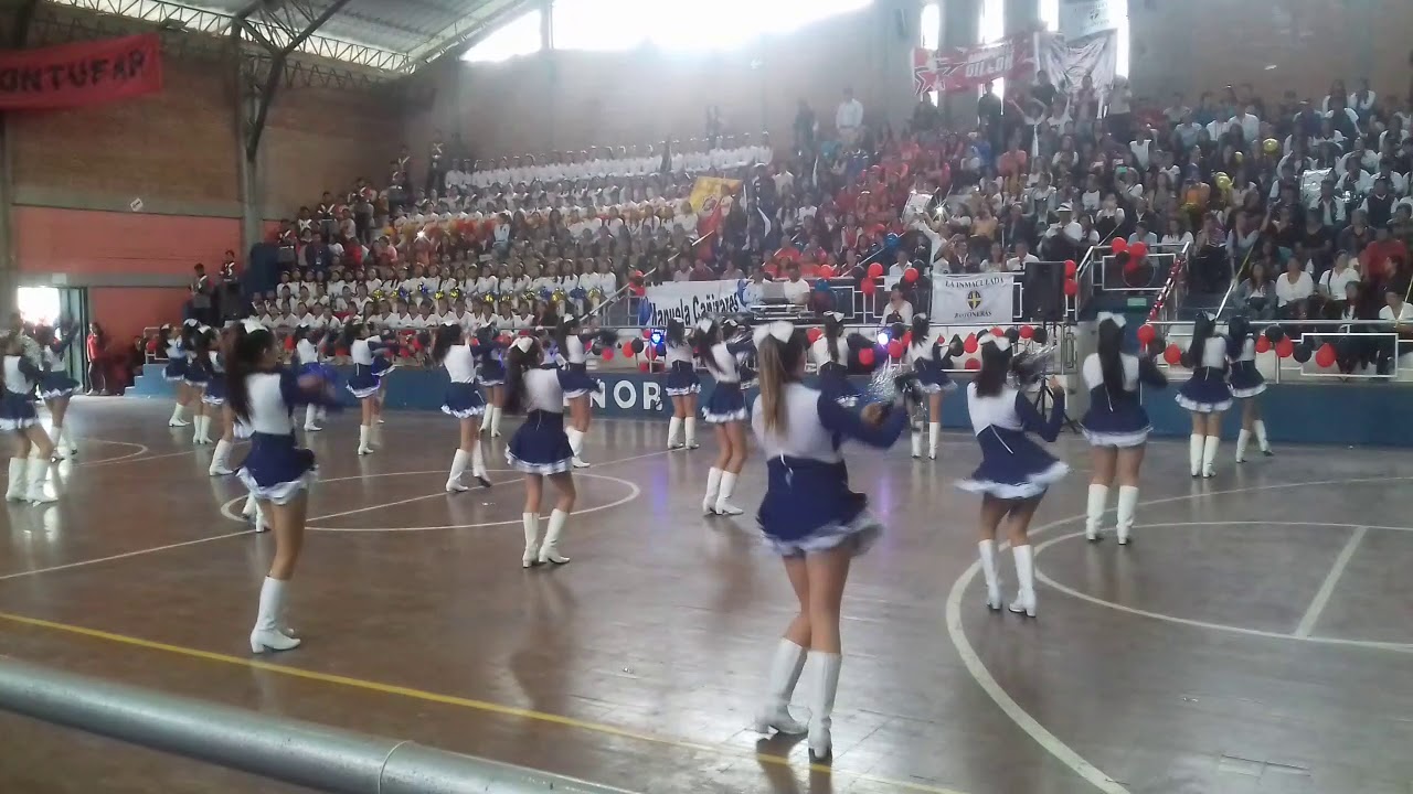 BASTONERAS DEL COLEGIO 