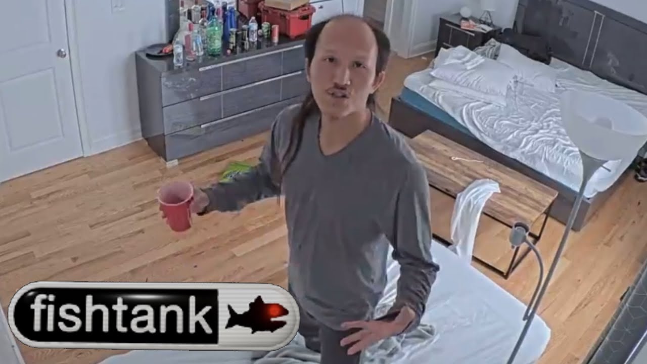 Simon LOSES IT - Day 22 (Fishtank)