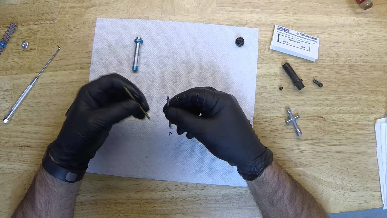 RC4WD 110mm King Shock Mod on Axial Wraith Part 2