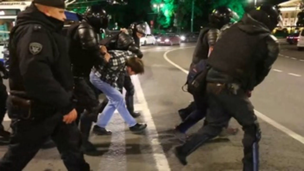 Más de 1.000 detenidos en protestas en Rusia contra la movilización parcial