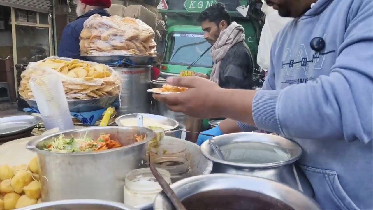 दिल्ली के सबसे फेमस दही बड़े 😍 | ऐसा स्वाद जो ज़िंदगी भर याद रहे | Old Delhi Street Food #viral #yt 