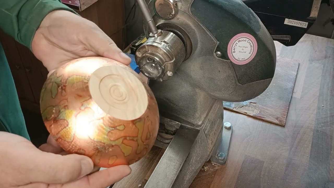 Watch Variegated Copper Leaf Transform an Ordinary Bowl