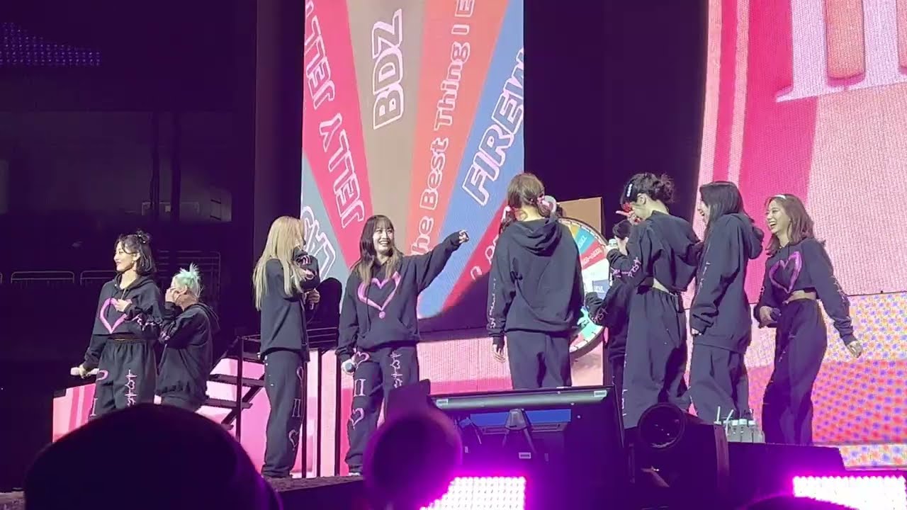 TWICE(트와이스) BDZ | 4th WORLD TOUR III | New York | Day 2 [FANCAM] 220227
