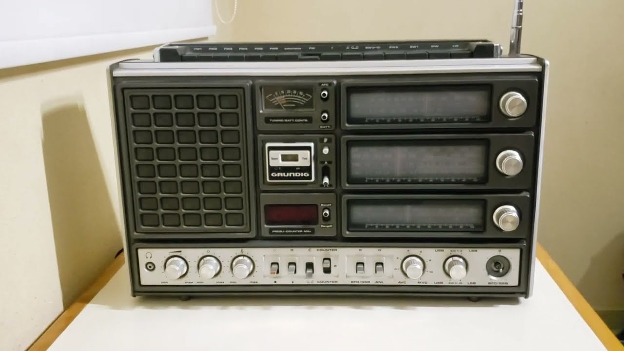 Grundig Satellit 3000  !!! BY  LU8ATK