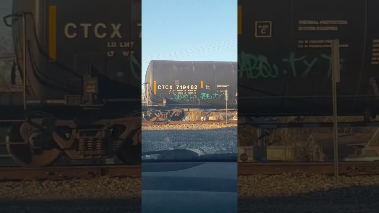 BNSF EB Leaving The Yard With Cool Cars