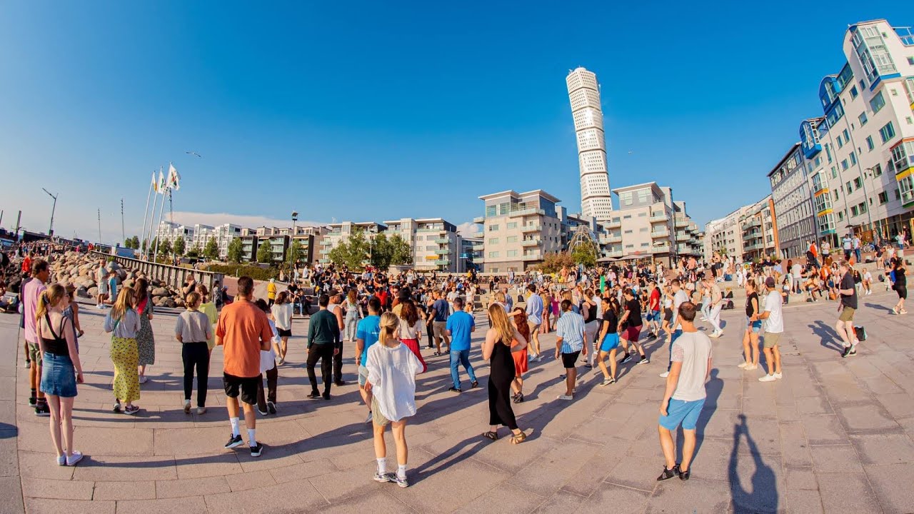 Malmö västra hamnen - How do you spend summer holidays